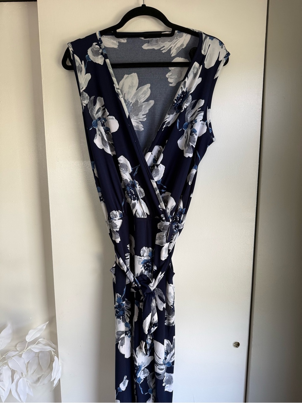 VENUS Navy and White Floral Wrap Maxi Dress